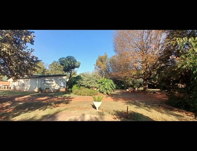 3 BEDROOM FREEHOLD FOR SALE IN TARLTON